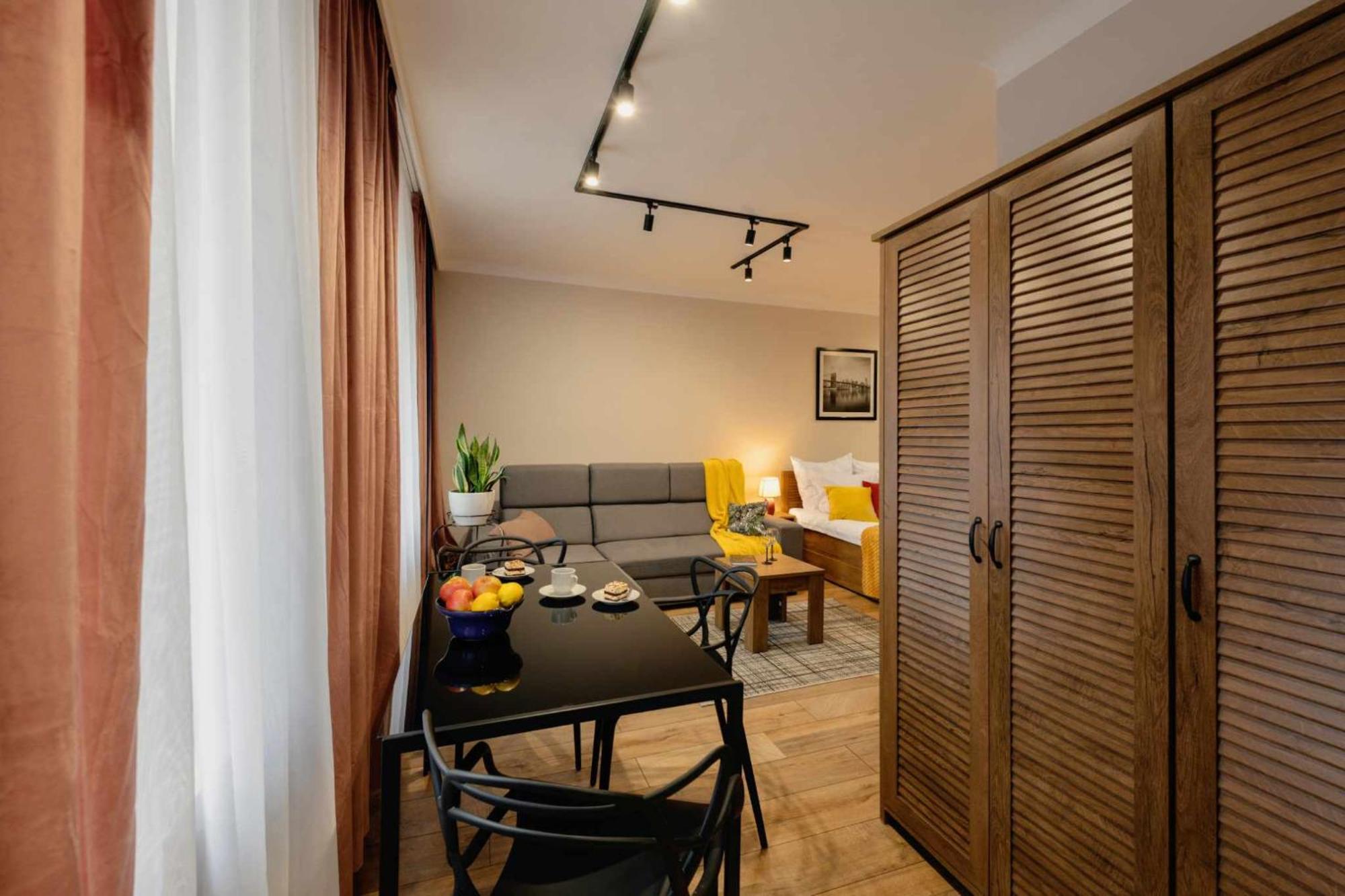 Apartament Pod 13 Bielsko-Biała Dış mekan fotoğraf