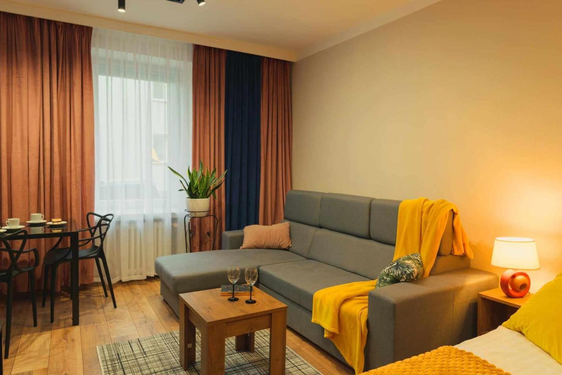 Apartament Pod 13 Bielsko-Biała Dış mekan fotoğraf