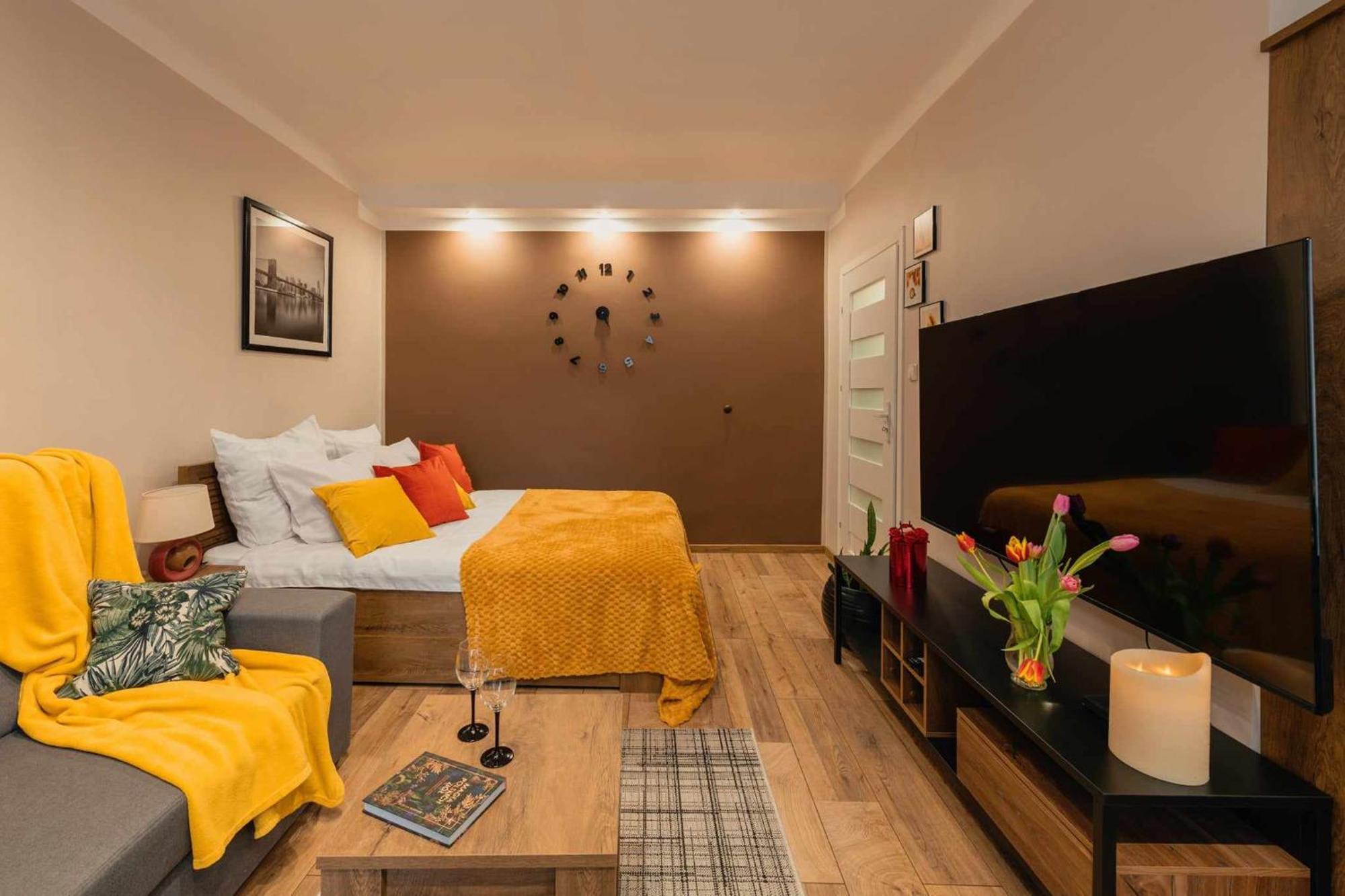 Apartament Pod 13 Bielsko-Biała Dış mekan fotoğraf