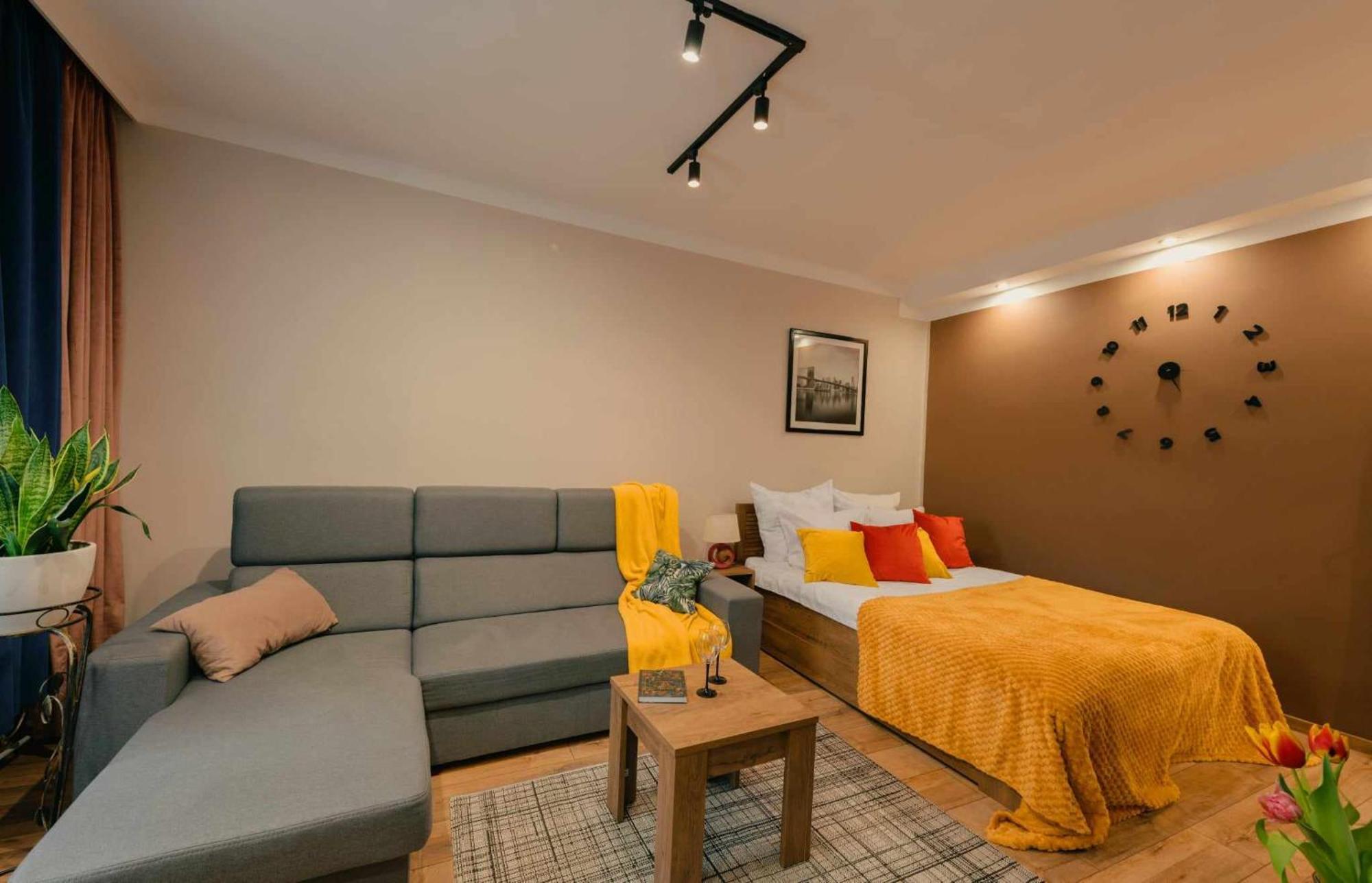 Apartament Pod 13 Bielsko-Biała Dış mekan fotoğraf